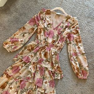 Red Dress Boutique Aura Size Small “It’s our thing” floral maxi blush